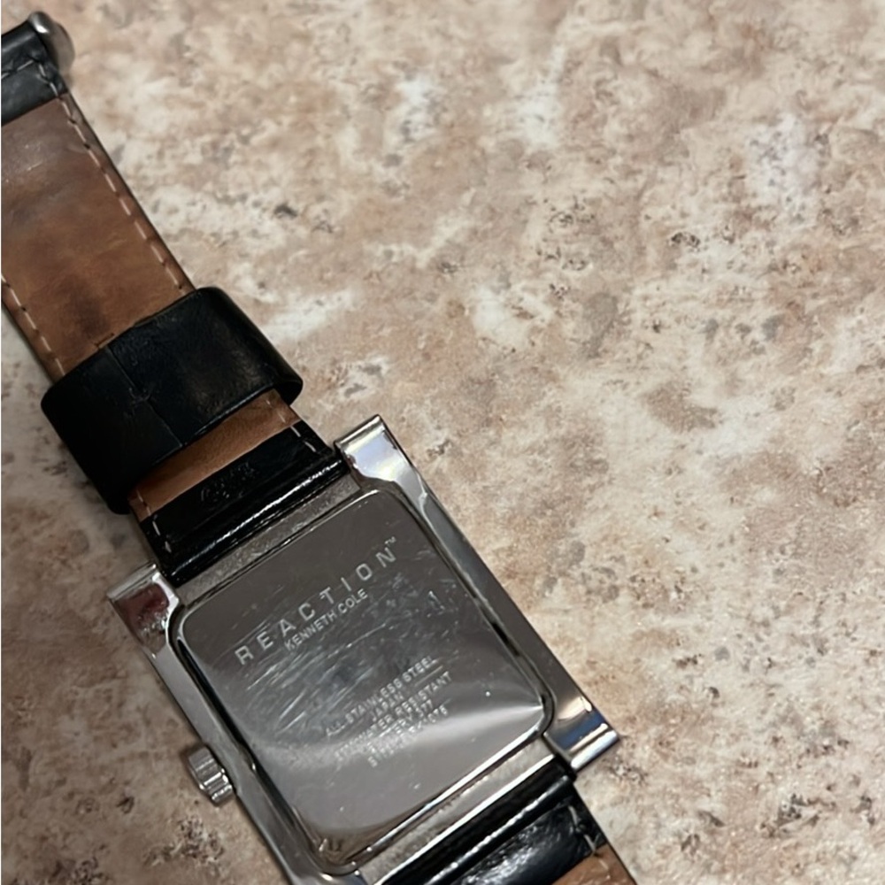 Reaction By Kenneth Cole Large Rectangular Faced … - image 2